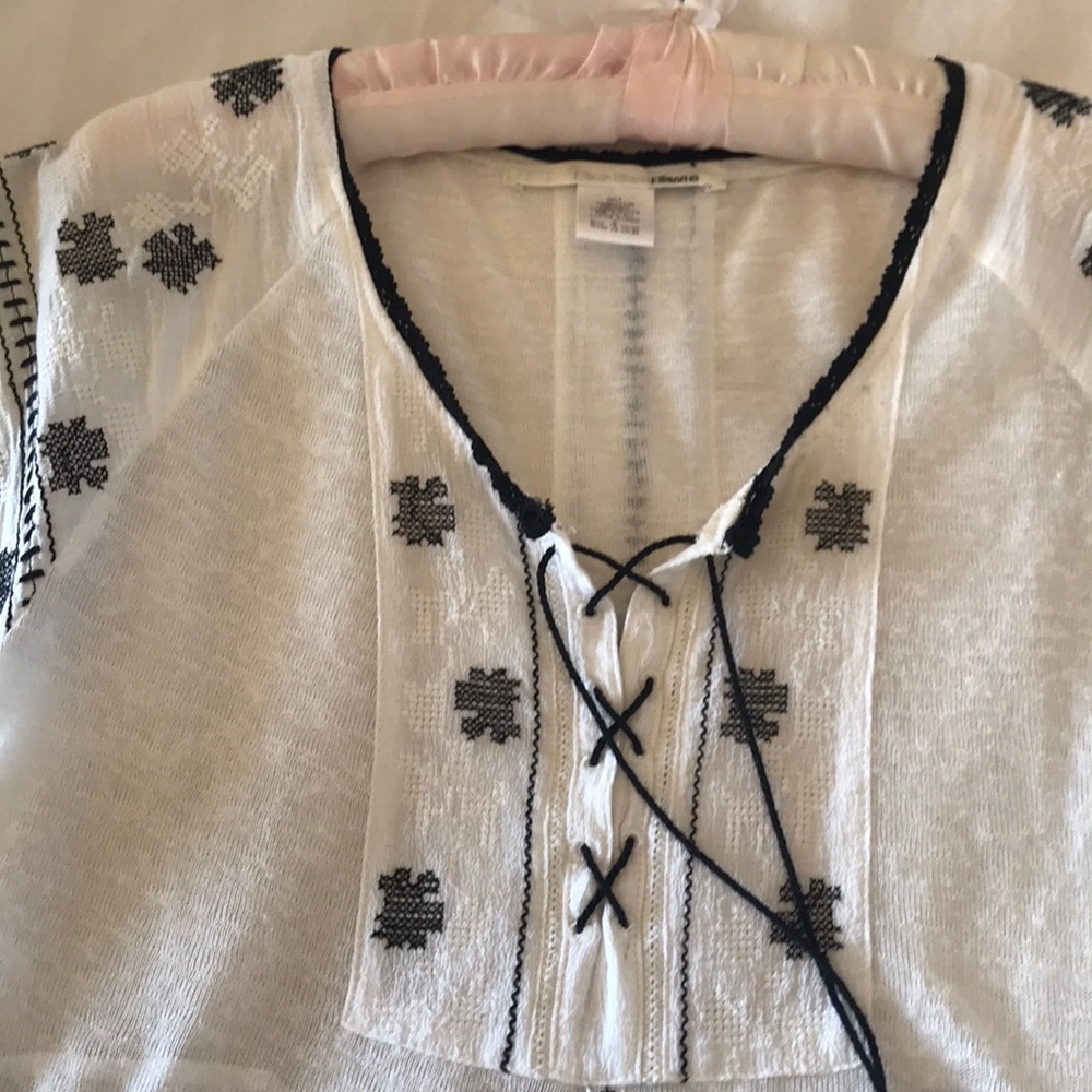 Boho Off-white blouse with black embroidery